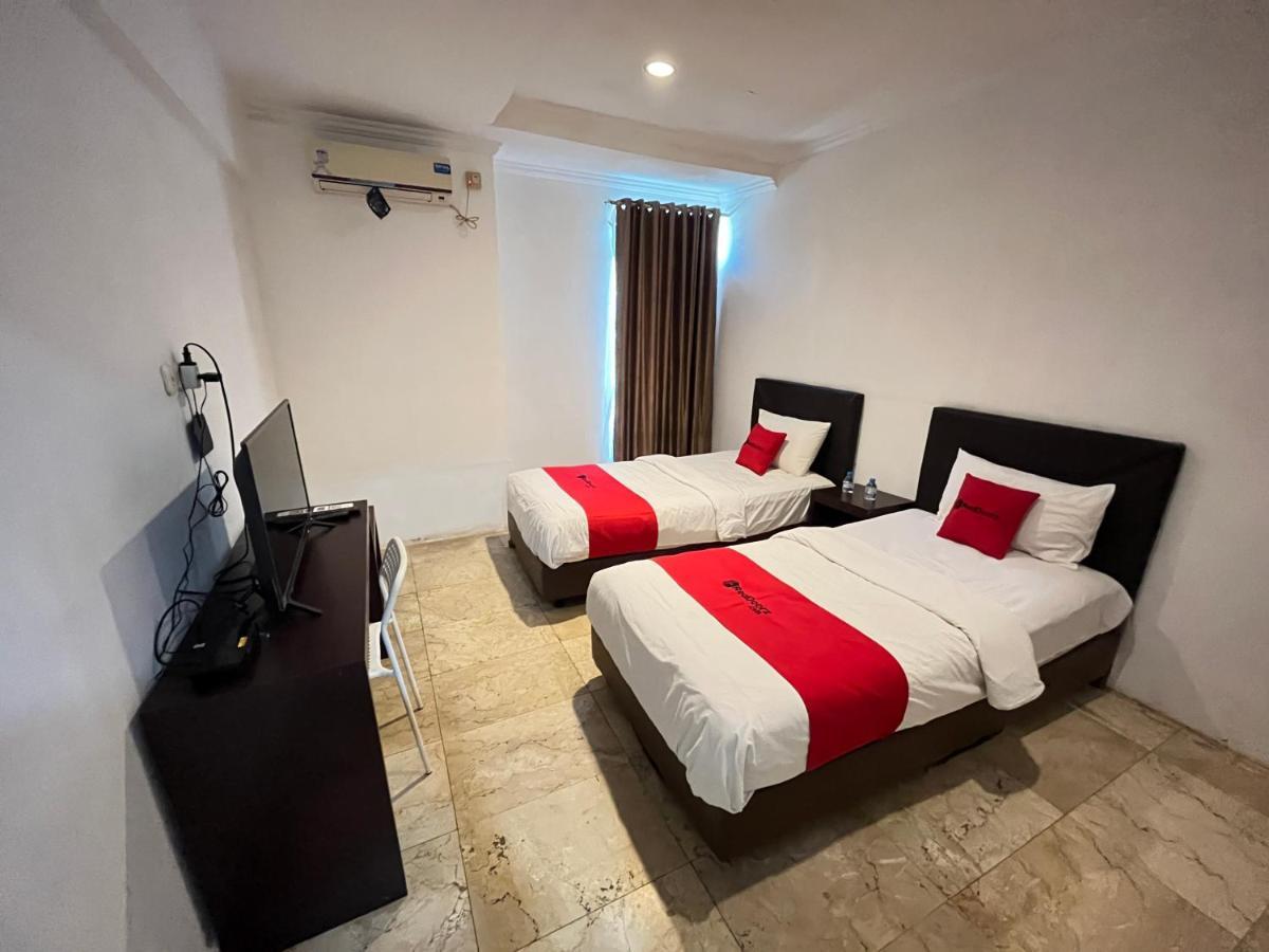 Reddoorz Near Kantor Walikota Manado Exterior photo