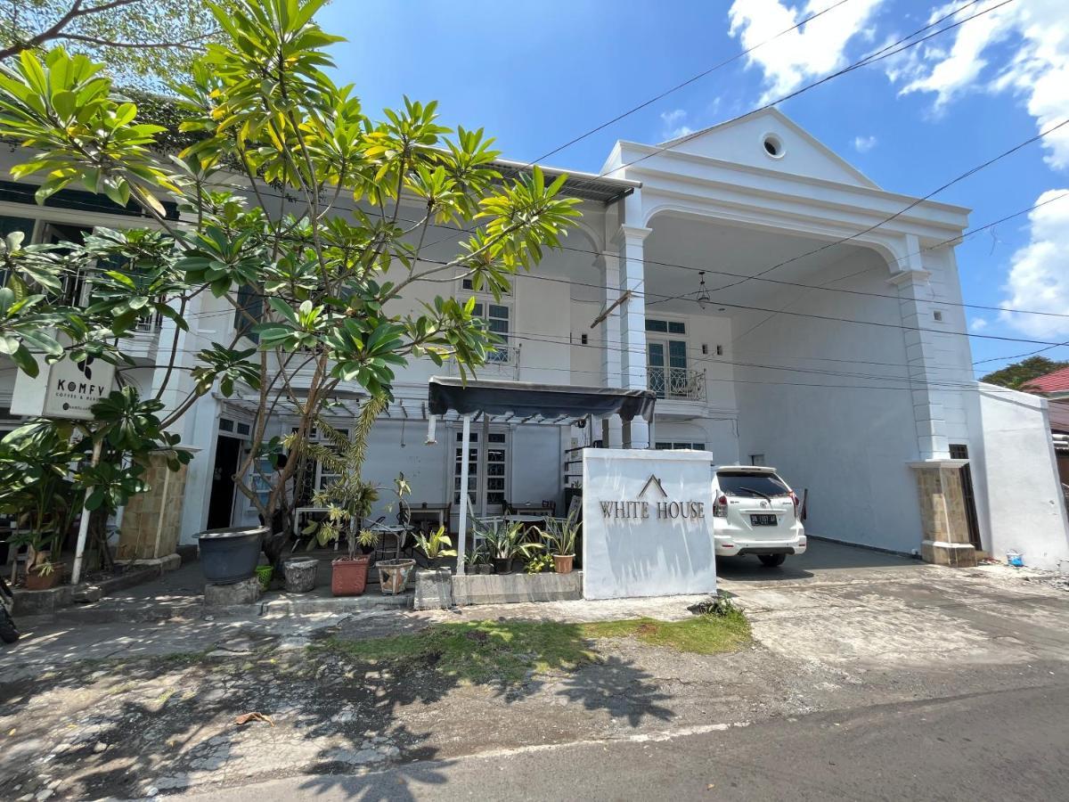 Reddoorz Near Kantor Walikota Manado Exterior photo