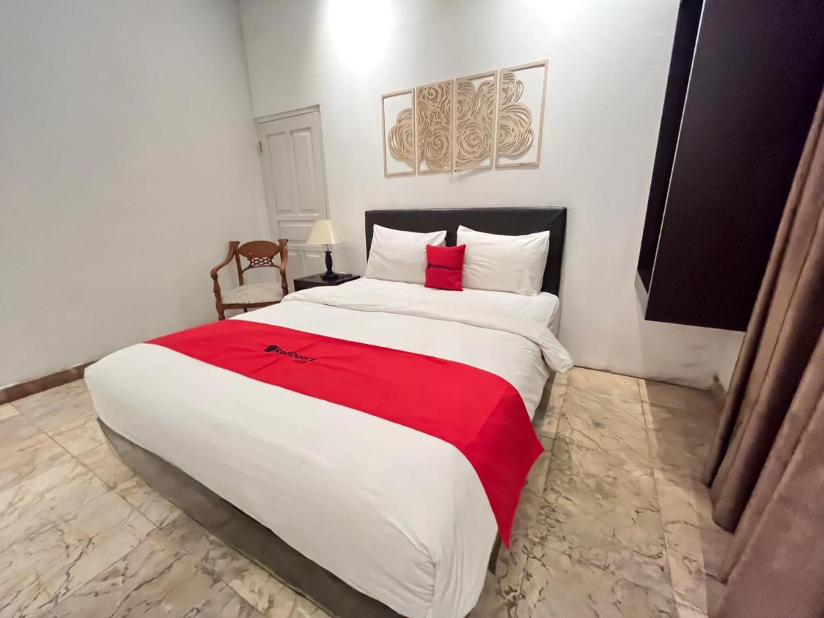 Reddoorz Near Kantor Walikota Manado Exterior photo